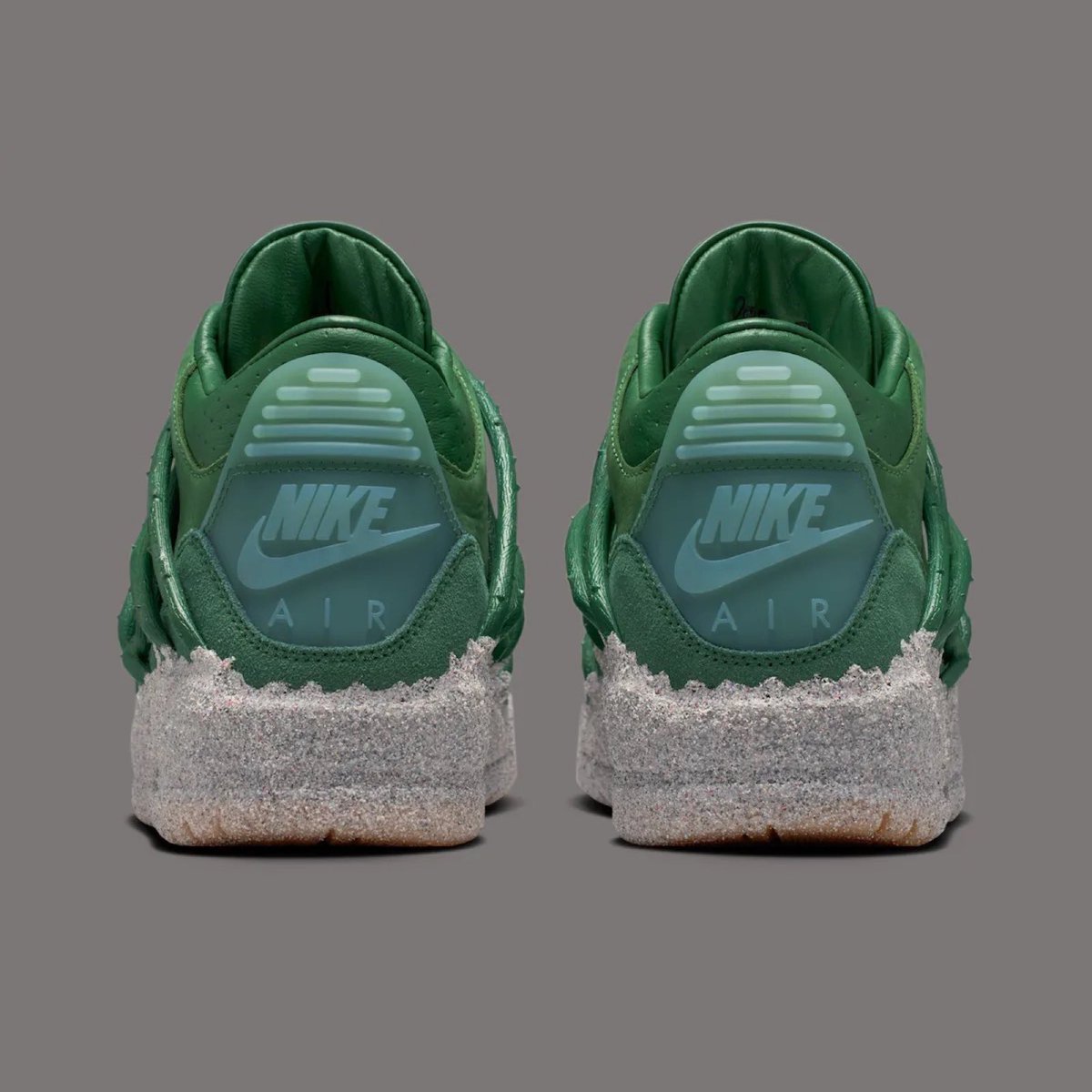 SneakerAlert tweet media