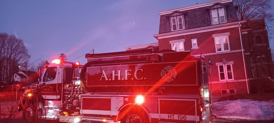 AtwoodFire's tweet photo. This evening Atwood Hose Fire was dispatched for a structure fire in Moosup. The crew from ET196 assisted with overhaul, while the crew from HT196 stood by in case an additional water supply was needed. Units were released at 1945 hrs. https://t.co/KqolAGG9UC