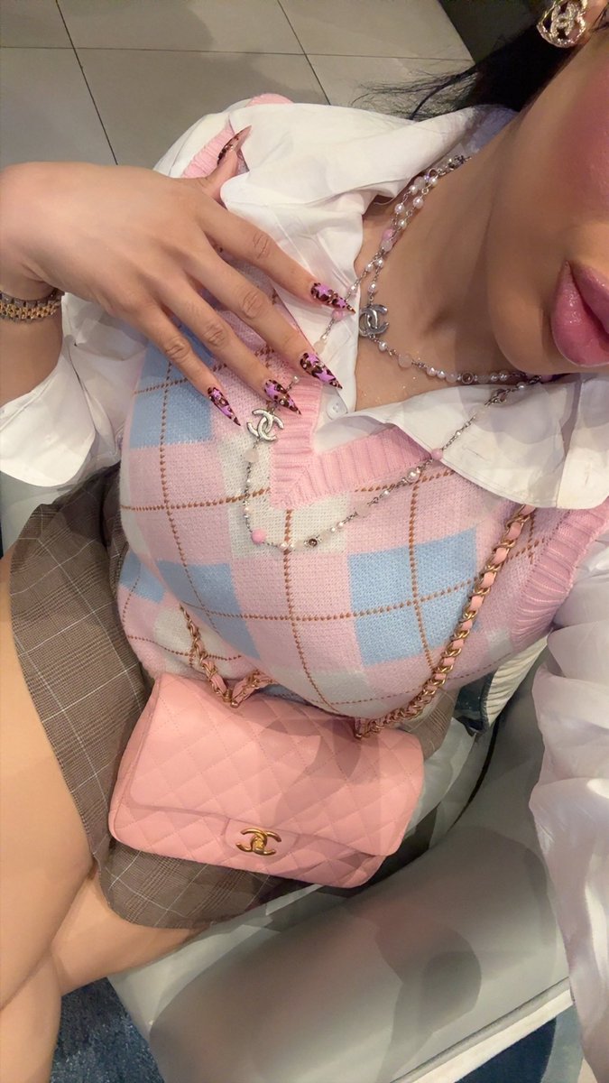 𝓒 ♛ tweet media