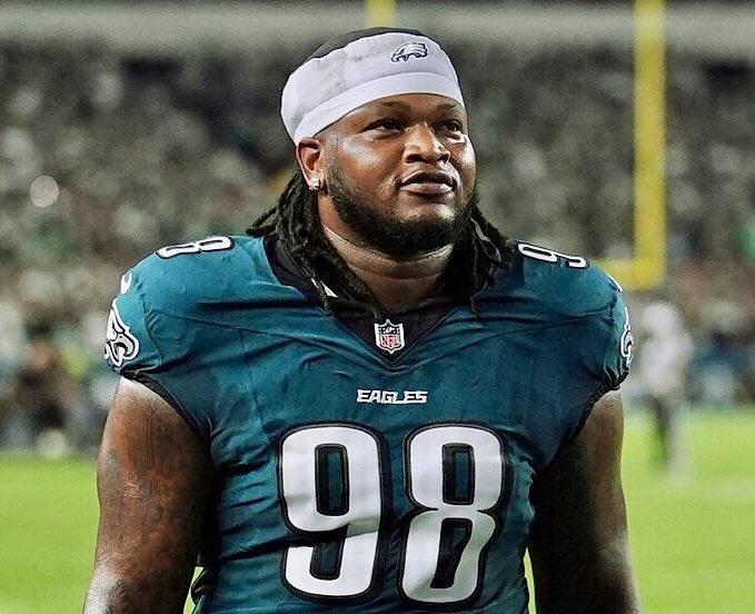 _EagleTimes's tweet photo. JUST IN: 

The Eagles and Packers have continued talks today about DT Jalen Carter. https://t.co/sqyMsnsEDU