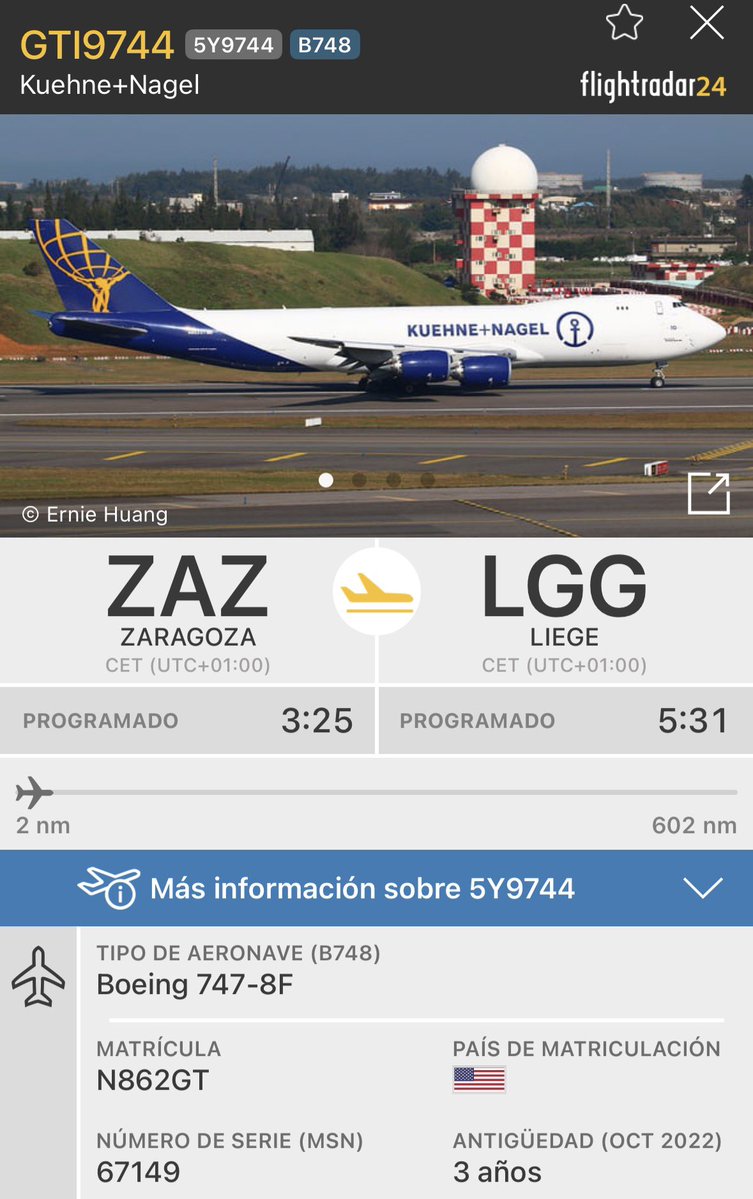A punto de despegar de Zaragoza un avión de carga. Hasta aquí normal. Lo curioso es que este avión con matrícula N862GT es el penúltimo B747 construido. 

Hablé del último (N863GT) aquí: jordi-batlle.com/aviacion/el-ad…