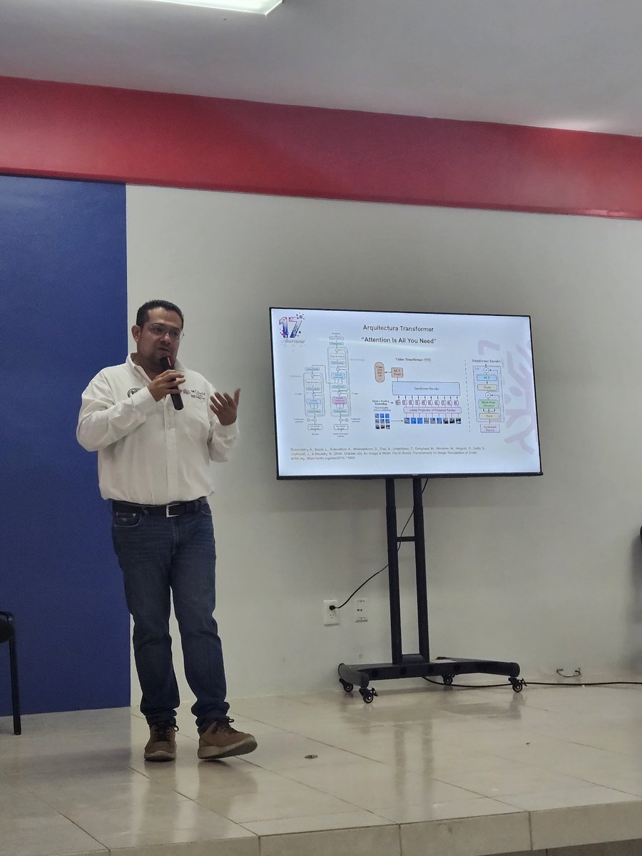 cytiuagro's tweet photo. En el marco del 17.º aniversario de la Facultad de Ciencias y Tecnologías de la Información, el maestrante Jesús Alberto Palma García presentó la ponencia sobre CNN’s y Vision Transformers para la predicción automatizada de lesiones cervicales. Agradecemos su valiosa contribución https://t.co/91SeT86Uu6