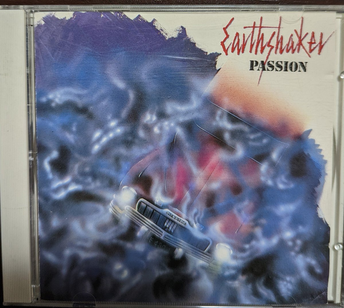 randyschenker's tweet photo. バンドでこれコピーするからシリーズ笑
ソフトハードロック路線ですが、流れた赤い血..等メロディの質、楽曲のクオリティは全体的に高いと思います。そんな中から何故かハングリードールをコピーするとゆう🤣メンバーの誰かがやりたいと言ったとは思うけどいい曲だけどね笑
#EARTHSHAKER 
#バンド https://t.co/ipbFjVKZt3