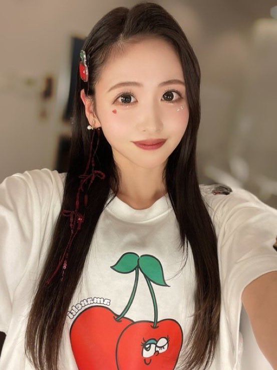 SYFZ221's tweet photo. 櫻井優衣　顔 https://t.co/g0z3M6AwLu