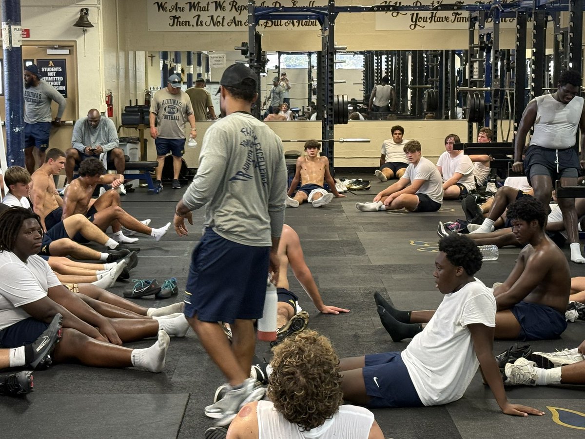 Aquinas Football tweet media