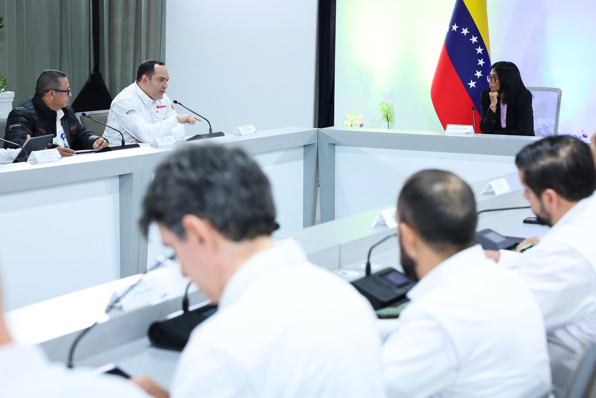 JeiksonLara's tweet photo. Presidenta (E) Delcy Rodríguez lideró reunión de trabajo para fortalecer la dinámica energética nacional e internacional

https://t.co/OT53UWG1kw

#paratiiiiiiiiiiiiiiiiiiiiiiiiiiiiiii 
#bringthemback https://t.co/f2Cnvhtwx8