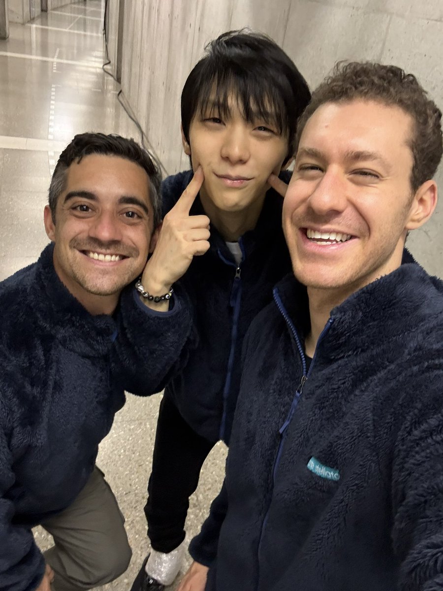 The TCC brothers in matching fluffy jackets 😭