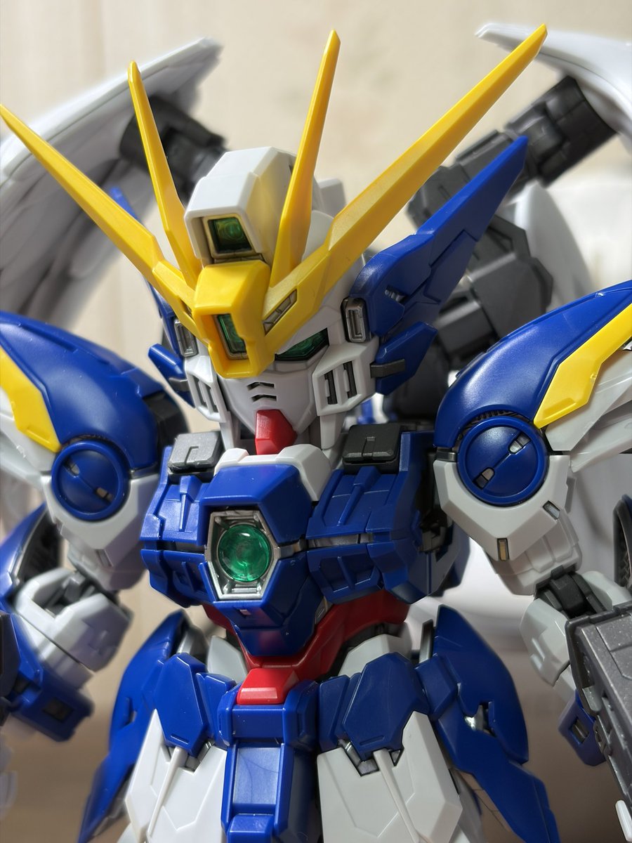 ani_eth_'s tweet photo. パチ組みライブラリ。
MGSDウイングガンダムゼロ EW。
途中までやって放置してたので組み立てました。デスティニーを買ってないから他のキットだけで言うのもあれですが、個人的には1番作りごたえがあるキット。バインダーデカいしライフル長いしw
#ガンプラ #mgsd #ウイングガンダムゼロ https://t.co/W7deaf10WU