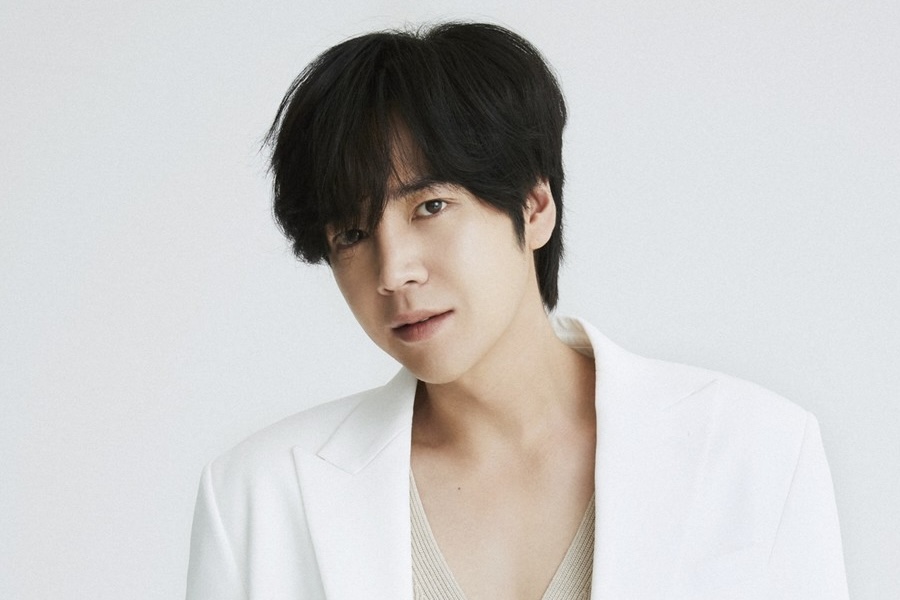 soompi's tweet photo. #JangKeunSuk In Talks For His First Drama In 3 Years
https://t.co/GzMX7RYEQN https://t.co/x4Pb60HGwK