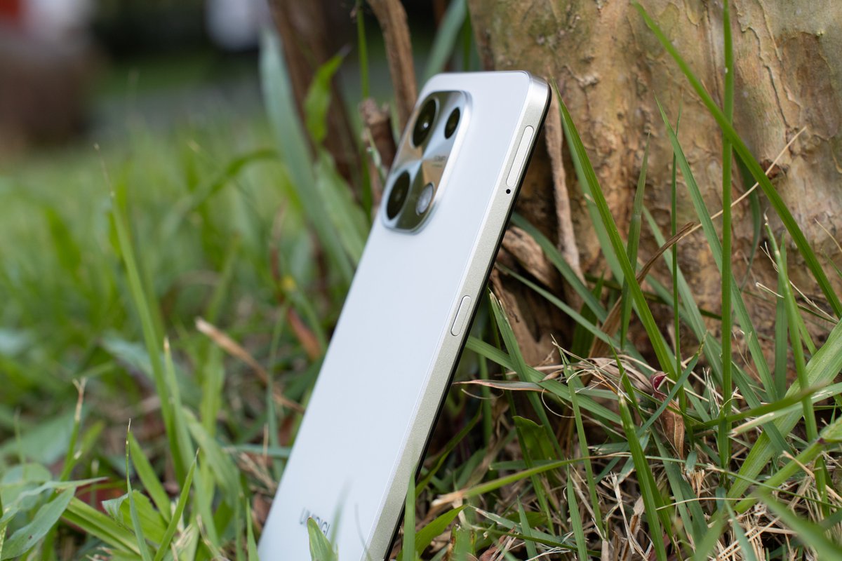 umidigi's tweet photo. 🍃 Hiking through misty morning forests feels more elegant with #Note100 smartphone. Its 7.7mm ultra-slim design features a textured matte finish with satin-like luster.✨
Amazon 📱 https://t.co/3Q2ghmscO7 https://t.co/xTZGXWo6cv