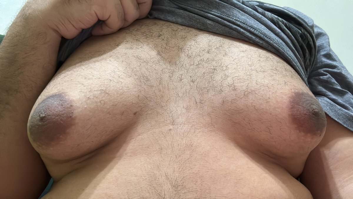 newyoungbear_23's tweet photo. Boa noite 🍈🐻 https://t.co/vftJpH0asI