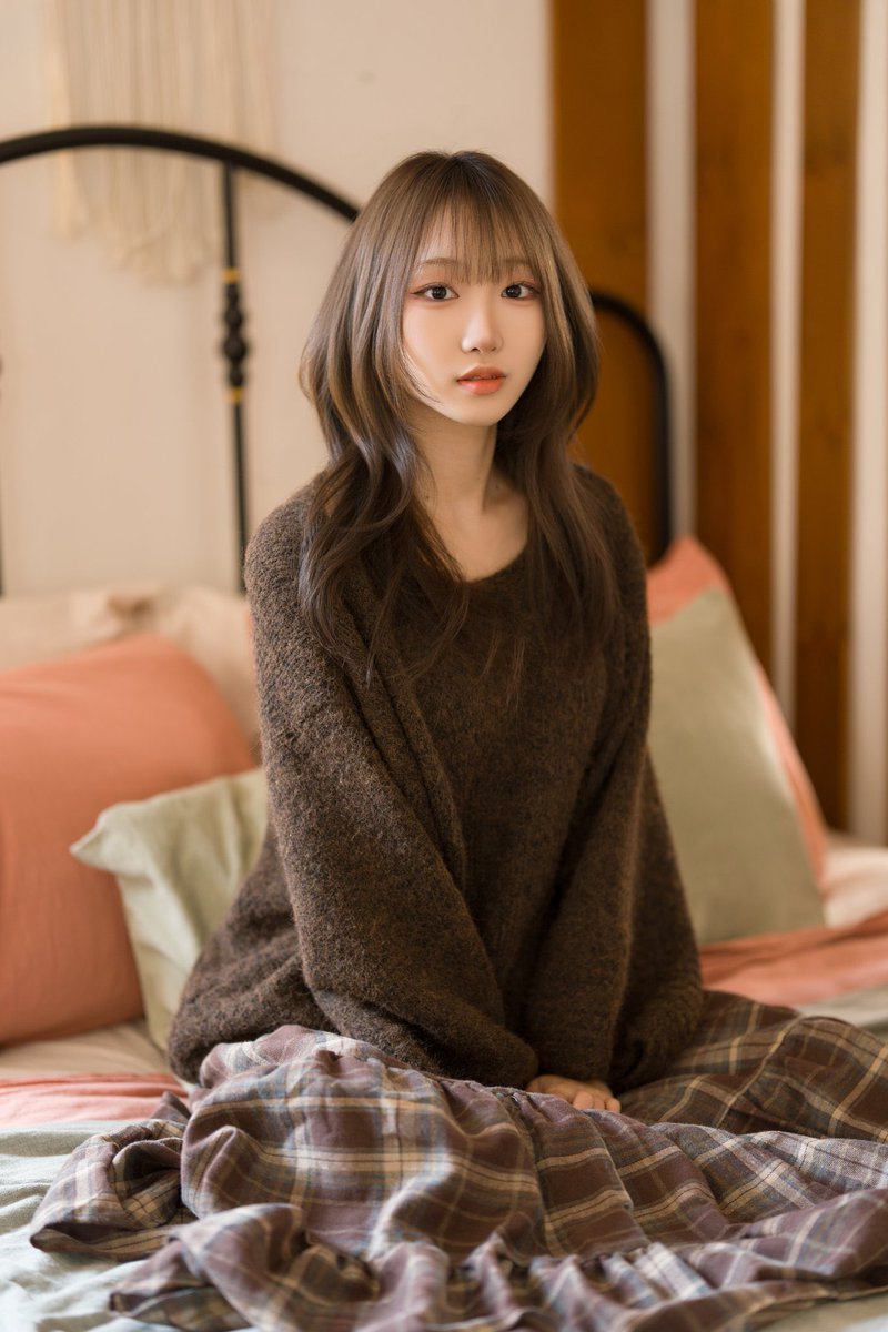 levstax's tweet image. 빈티지 니콜 스튜디오에서 | 26.03.07

#photo #studio