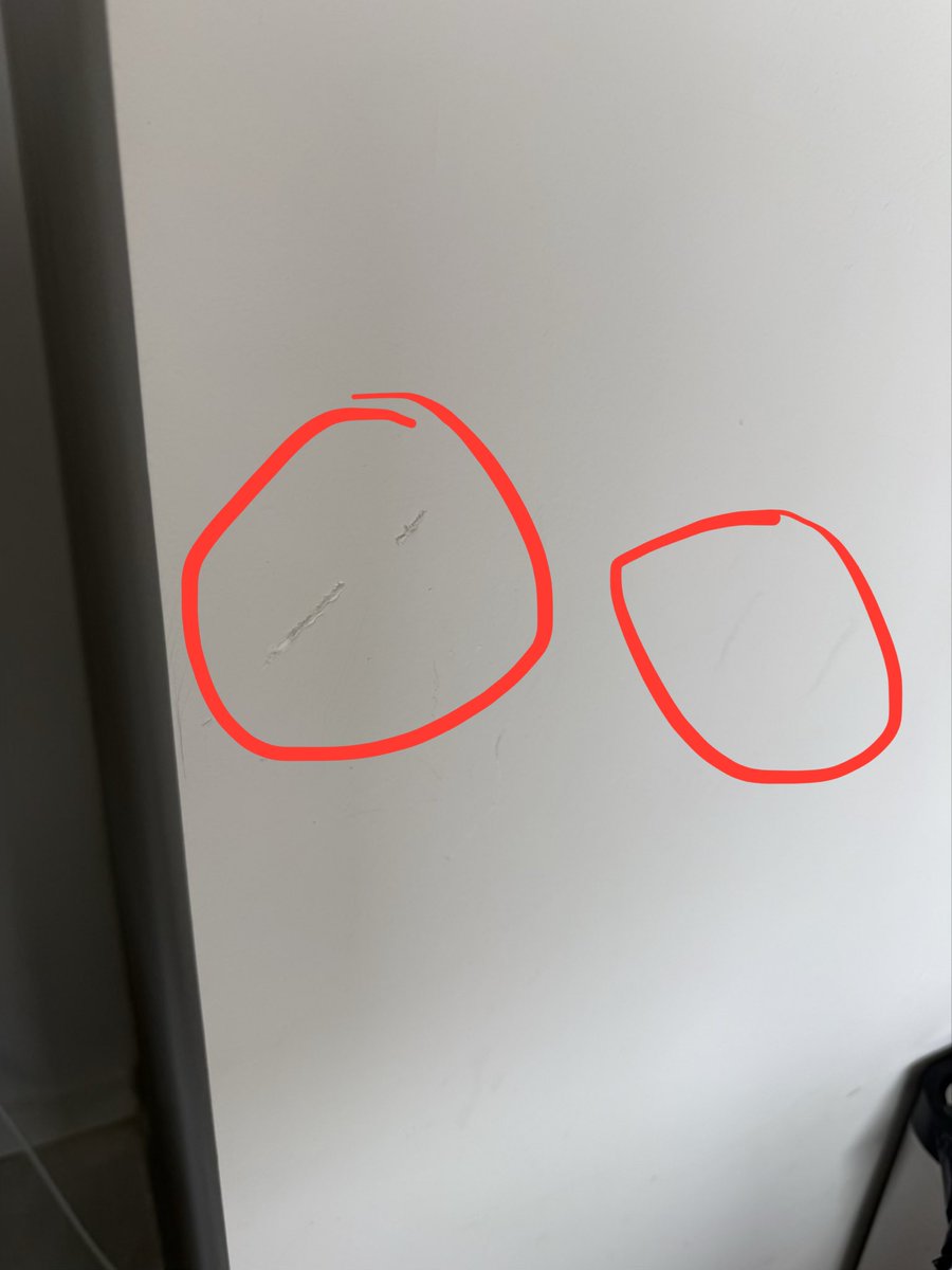 krenbc's tweet photo. @TELMEXSoluciona el mal trabajo que hace su personal, dañando mi casa porque rompieron parte del muro y le dejaron marcas aparte que no puede  tirar basura donde tienen un bote enfrente y aparte de prisas dejan material en la calle pésimo https://t.co/mBeiCqOEWk