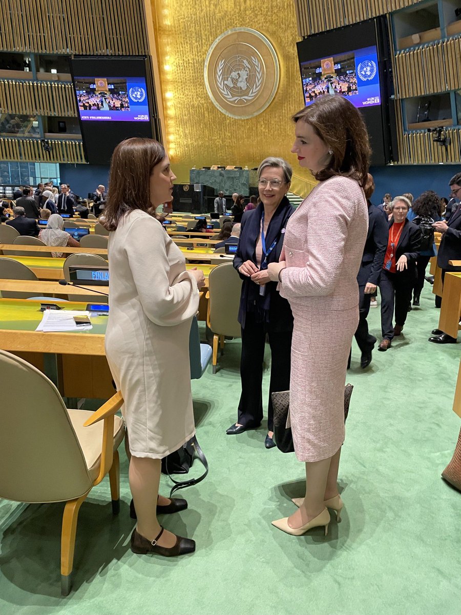 FinlandUN's tweet image. 🇫🇮 at #CSW70:

🔹Finland’s #CSW delegation at the opening of the 70th session 
🔹Minister @sannigrahn before @nordenen panel Gender Equality Makes Families Thrive
🔹Pull-aside with @Mariana_Betsa, Deputy Foreign Minister of Ukraine
🔹General Assembly Hall buzzing with delegates