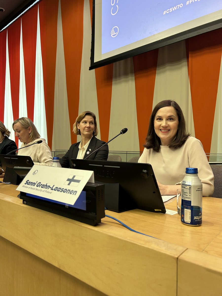 FinlandUN's tweet image. 🇫🇮 at #CSW70:

🔹Finland’s #CSW delegation at the opening of the 70th session 
🔹Minister @sannigrahn before @nordenen panel Gender Equality Makes Families Thrive
🔹Pull-aside with @Mariana_Betsa, Deputy Foreign Minister of Ukraine
🔹General Assembly Hall buzzing with delegates