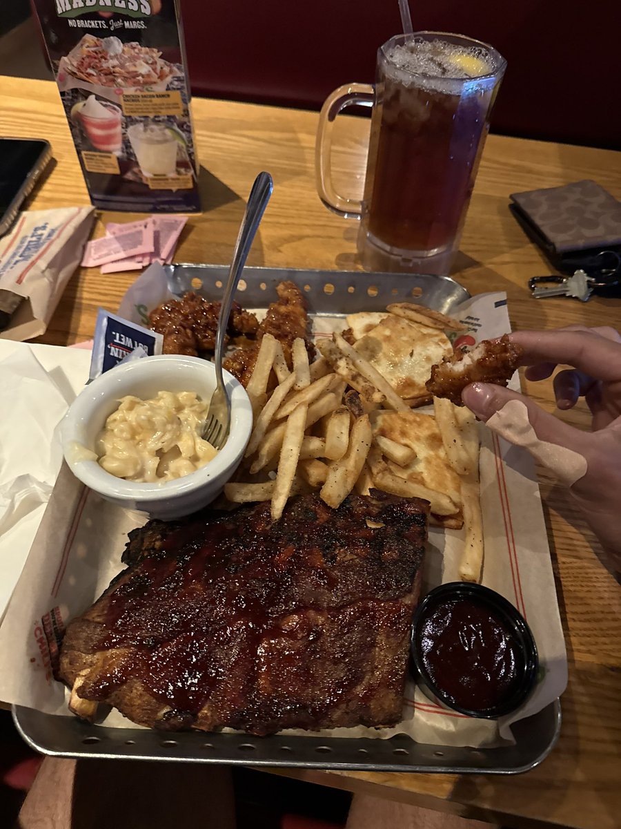 edgyadrian tweet media