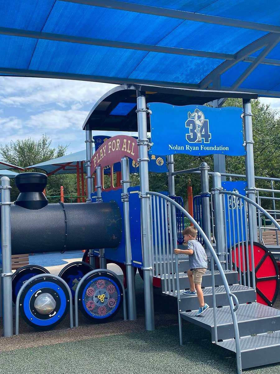 Go Round Rock tweet media