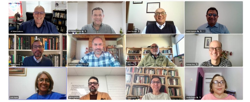 EspanolMBTS's tweet photo. Felicitamos a este grupo de estudiantes que comienzan sus estudios doctorales, Doctorado en Ministerio, en MBTS. Comenzaron hoy, lunes 9 de marzo, su semana intensiva del curso de Coloquio doctoral.
Profesores:
Dr. Rafael Gutierrez
Dr. William Ortega https://t.co/84Ht2wPuoL