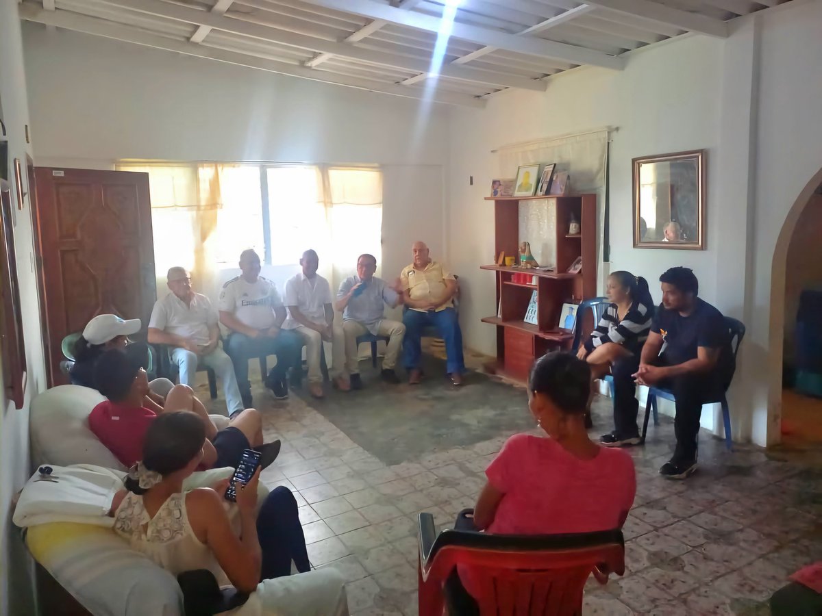 📍Municipio #Maneiro | Realizamos una reunión organizativa del Buró Sindical de <a href="/ADemocratica/">Acción Democrática</a> en Resistencia Nueva Esparta.

​Seguimos trabjando, articulando esfuerzos para fortalecer la lucha gremial y la reconstrucción de nuestro estado. ¡La organización es la clave!🇻🇪