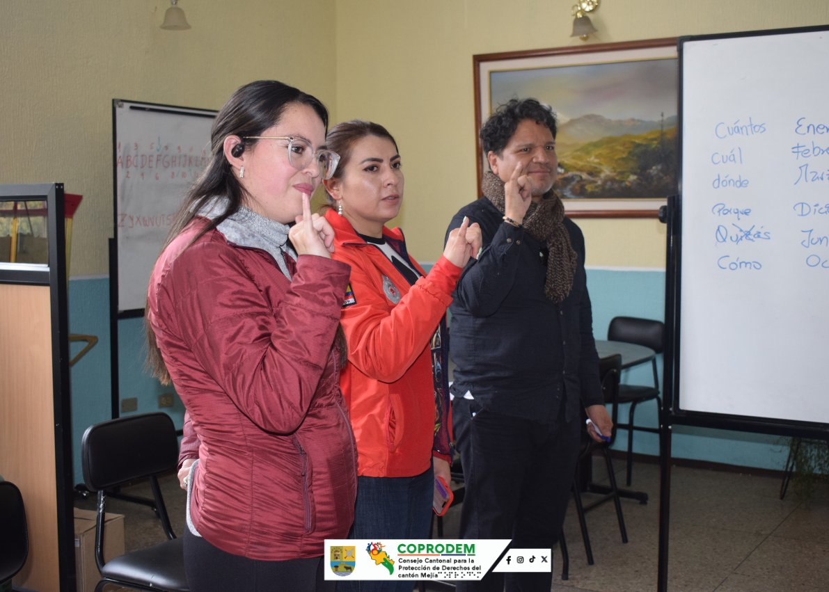 Coprodem's tweet photo. El GAD Municipal del Cantón Mejía en articulación con el #COPRODEM, continúa con la capacitación en Lengua de Señas dirigida al segundo grupo de funcionarios de atención en primera instancia del GAD Municipal.
#𝑾𝒊𝒍𝒔𝒐𝒏𝑹𝒐𝒅𝒓𝒊́𝒈𝒖𝒆𝒛𝑨𝒍𝒄𝒂𝒍𝒅𝒆 https://t.co/M6SwR6i0ts