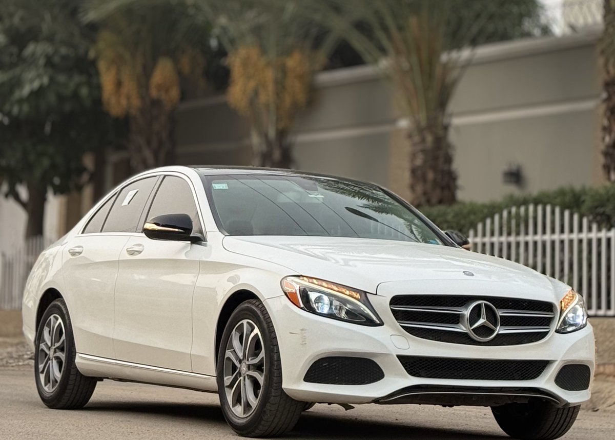 carspleasure_ng's tweet image. EXTREMELY CLEAN USED 

MERCEDES BENZ C300 2017

PRICE TAG 🏷️ N17,000,000

📞08060000269

📍KANO STATE 
@HAHayatu @assiddiqg 
#Asherkine #Laporta #Messi #Gangote #MondayMotivation #Font #Givetogain #sallandık #Aliyu