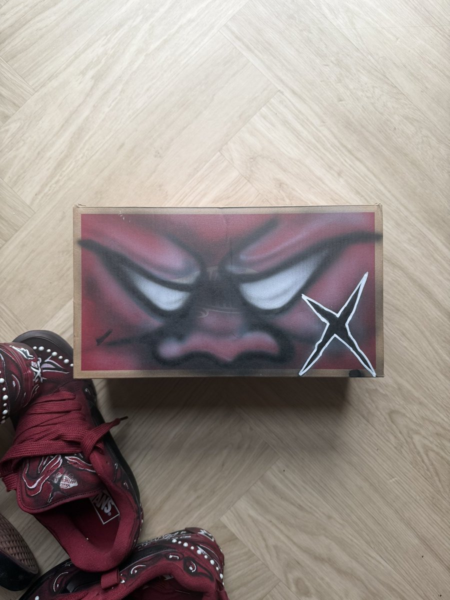 Airbrushed Vans I’m dropping this friday ✍️