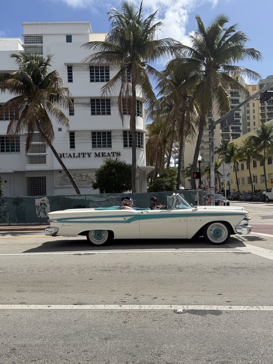 Akshay Kothari tweet media