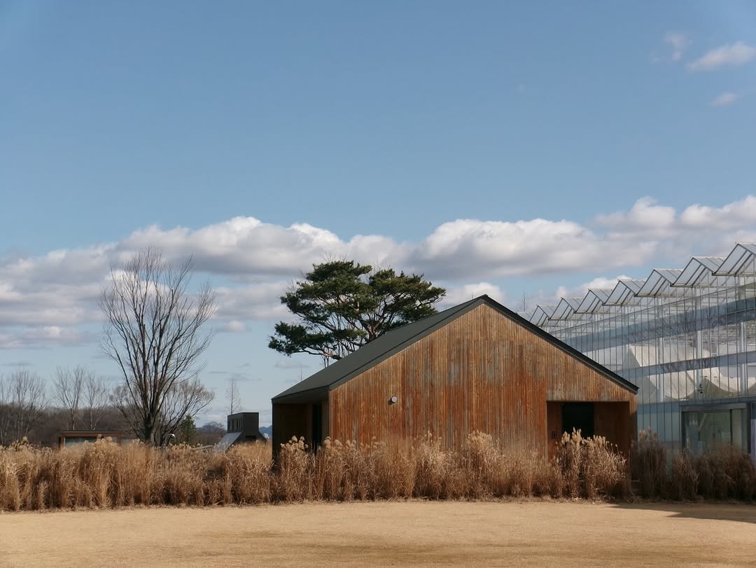 KODAKPIXPRO's tweet image. subtle tones and palette
.
.
.
.
.
📸credit: IG @oh.milkyway
Shot with KODAK PIXPRO #fz55

#kodakfz55 #subtle #rural #barn #opensky #kodakpixpro #kodak #pixpro #camera #photography #potd #picoftheday #photooftheday #instagood #repost #regram #dontphoneitin #memoriesmatter