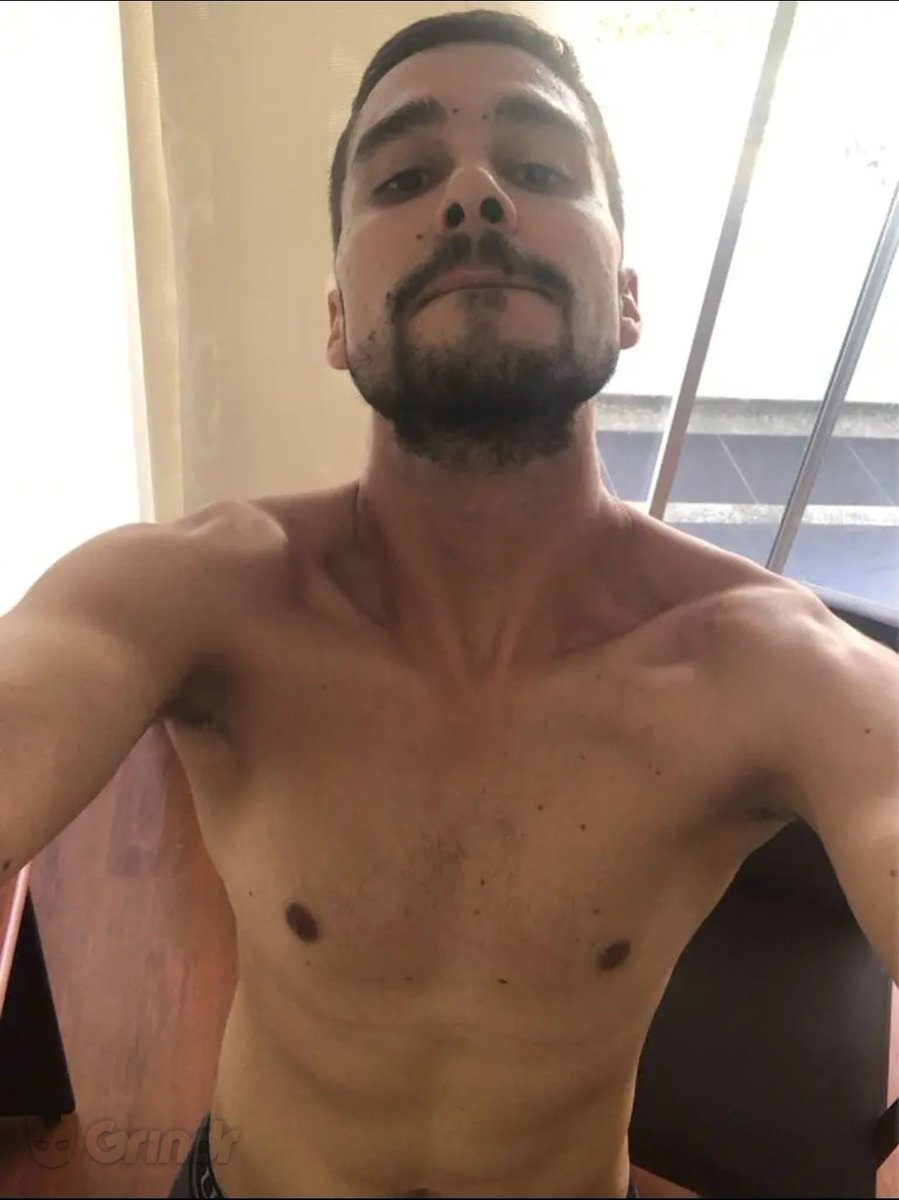 QueerCol's tweet photo. Hemos vuelto! 

Que tal este profesor, que buena verga la que esconde!

#Gay #HeteroCurioso #Bisexual #Armenia #Quindio #ArmeniaGay #QuindioGay #ColombiaGay https://t.co/shva7IblDI
