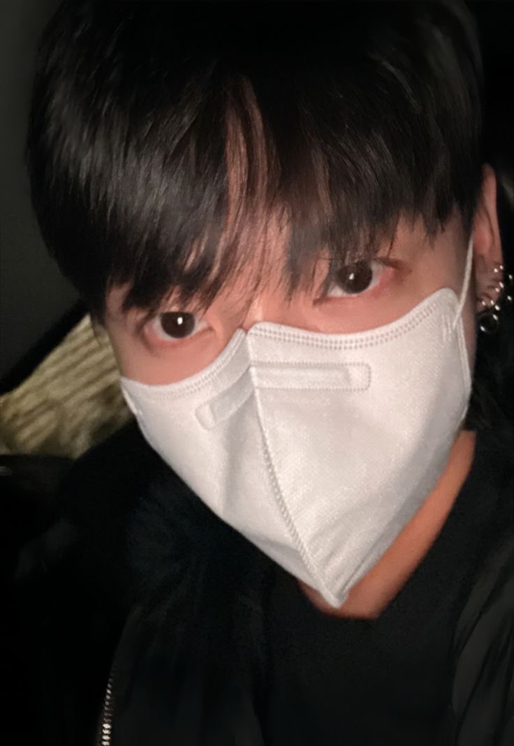 goopjms's tweet photo. uma mini #jikookau onde.. 

Jungkook não aceita o fim do AOA e decide perguntar para um tarólogo quando o gg volta e acaba errando as palavras pela miopia

ou, onde o tarólogo jimin é ofendido do nada por um doidinho e percebe que deveria cobrar mais caro pelas perguntas… https://t.co/982fONFA5C