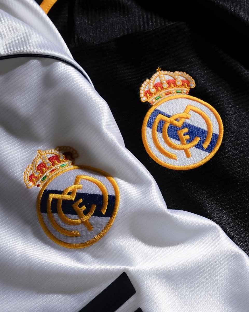 SneakerShouts's tweet photo. 20% OFF + FREE SHIP ⚽️ 
1999/2000 adidas Real Madrid Retro Jerseys  

BUY HERE: https://t.co/wskbr7gw6r https://t.co/WyOaMIt8DK