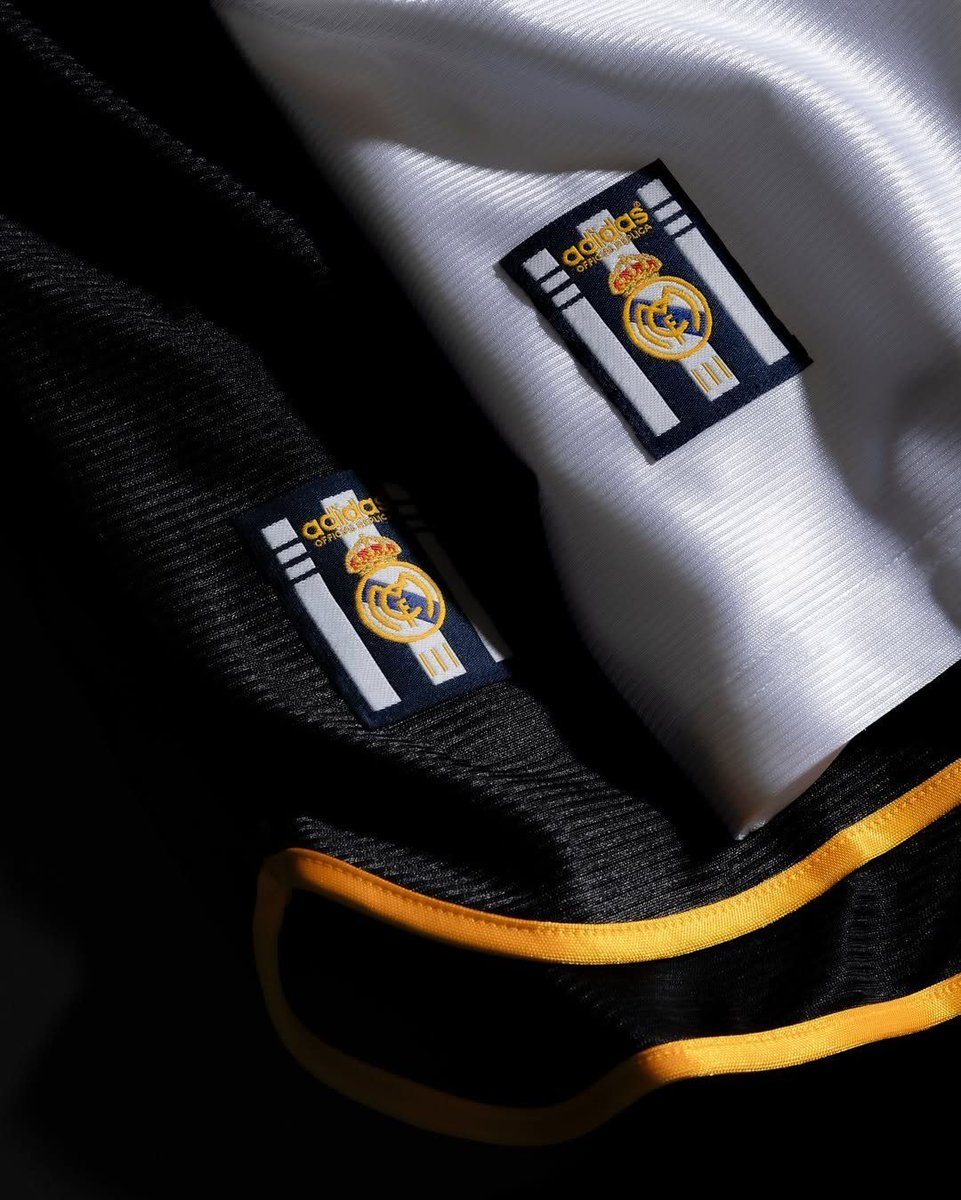 SneakerShouts's tweet photo. 20% OFF + FREE SHIP ⚽️ 
1999/2000 adidas Real Madrid Retro Jerseys  

BUY HERE: https://t.co/wskbr7gw6r https://t.co/WyOaMIt8DK