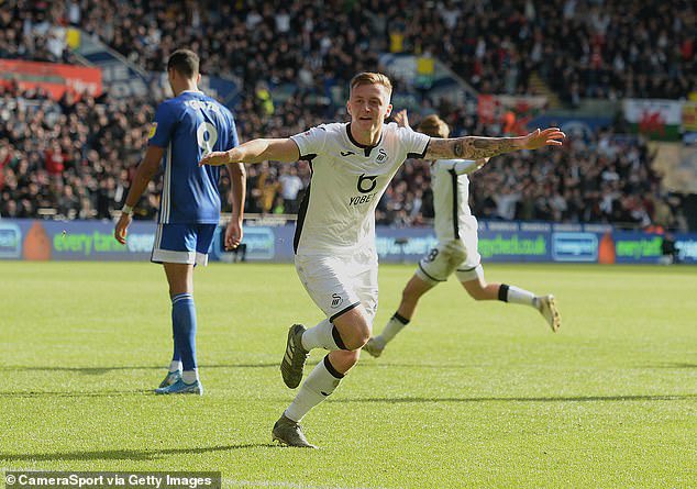 Josh Thomas🦢🏴󠁧󠁢󠁷󠁬󠁳󠁿 tweet media