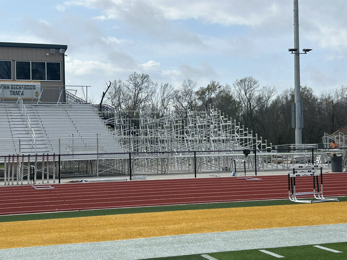 IbervilleAth1's tweet image. The bleacher addition at North Iberville is under way. 
Geaux Bears !!!!

#ibervilleparishschools
#movingforward
