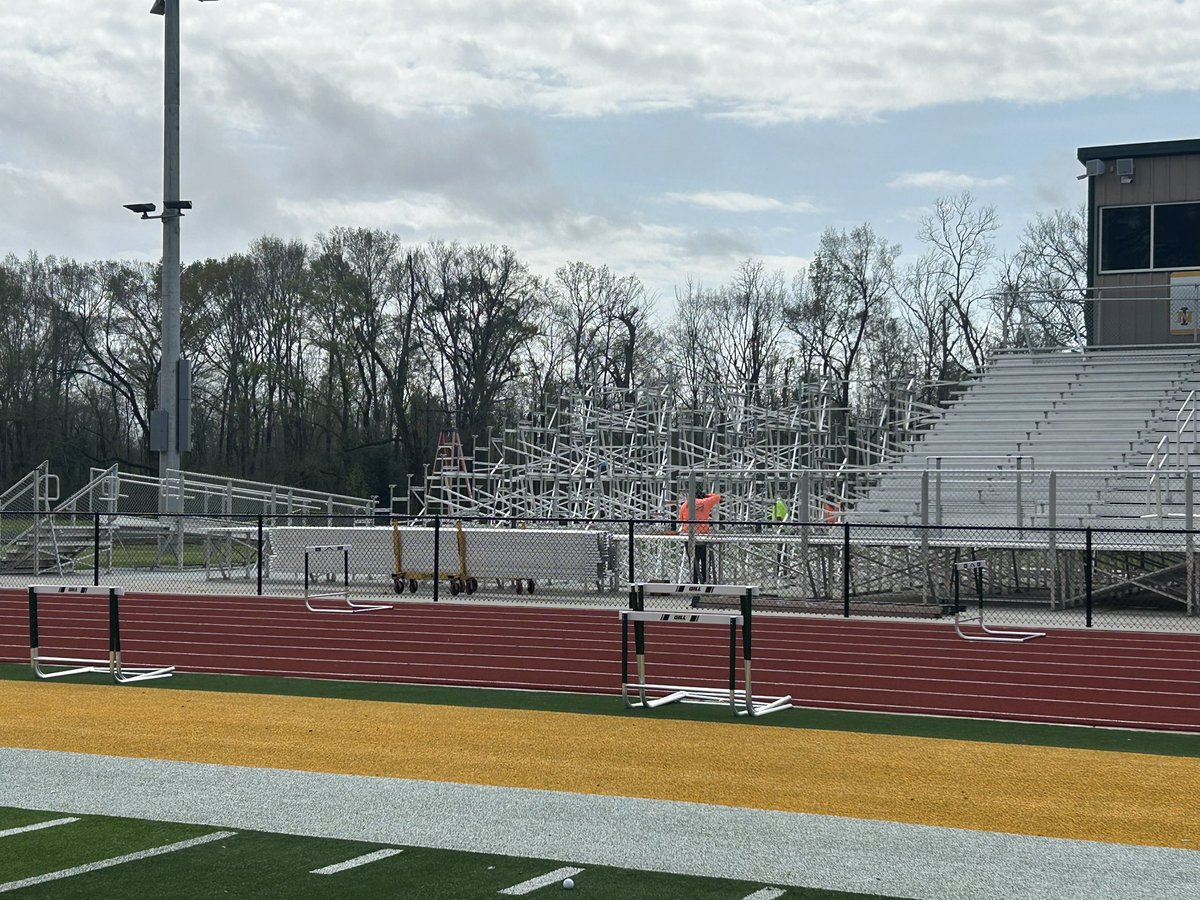IbervilleAth1's tweet image. The bleacher addition at North Iberville is under way. 
Geaux Bears !!!!

#ibervilleparishschools
#movingforward