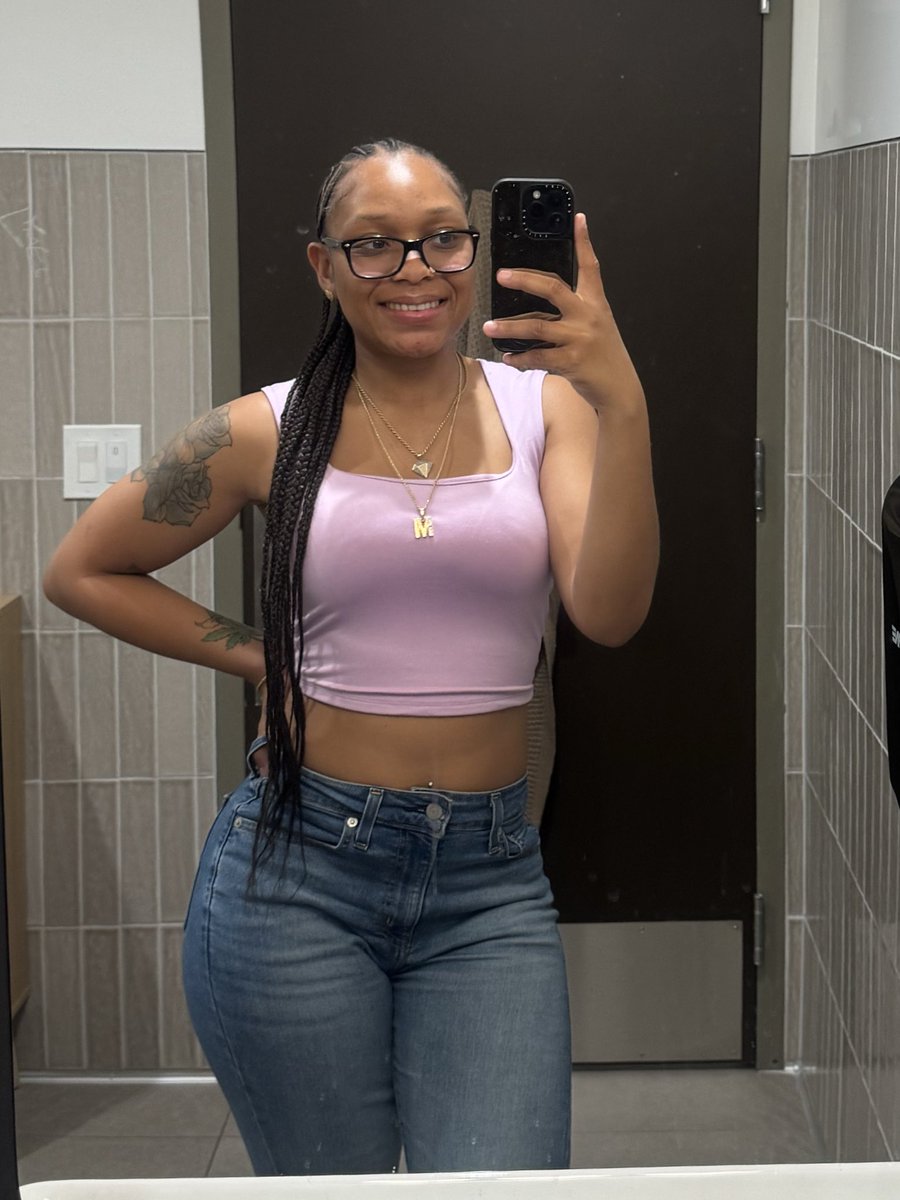 spontaneous 😘 tweet media