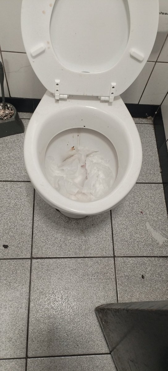 sotho_mosotho's tweet photo. @Clicks_SA Dear @Clicks_SA please look at the condition of toilets in Clicks Centurion "Distribution Center", no toilet paper no soap, dirty toilets @deptoflabour https://t.co/YLbx6Yq67m