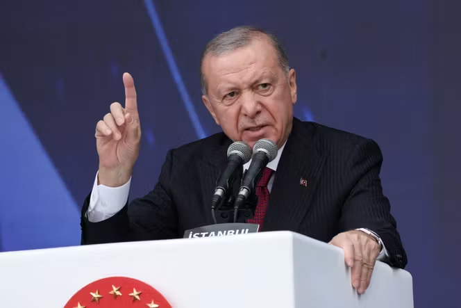 ZardSi's tweet photo. 🚨🇹🇷 BREAKING

Turkish President Erdogan exposes Israeli False Flags on Multiple countries and blaming it on Iran, he says:

"No one should make miscalculations; no one should fall into the trap of the Zionist massacre network that seeks to pit brother against brother." https://t.co/5CmRkoLG9X