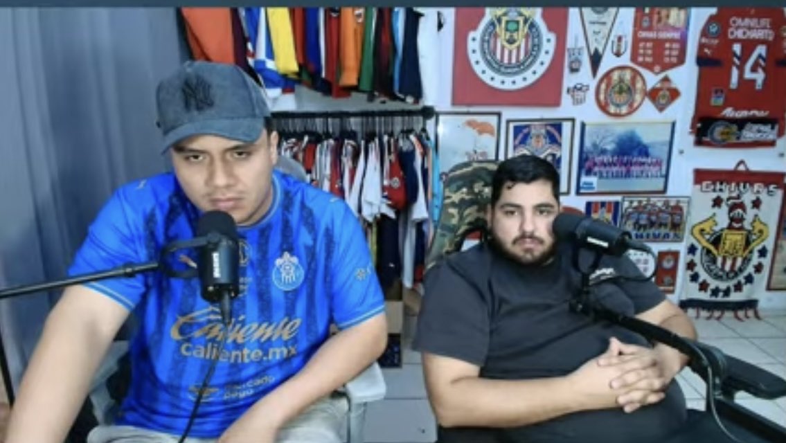 IncomodoCapullo's tweet photo. @Checoespinoza21 @sofcontrerasmtz Eso dile a tu amiguito! Odias a las Chivas y vives en una casa de un Chiva.  Jajaja https://t.co/oVW8NhlUMJ
