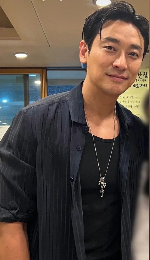 난 장발보다 이 머리가 더 조킨해....