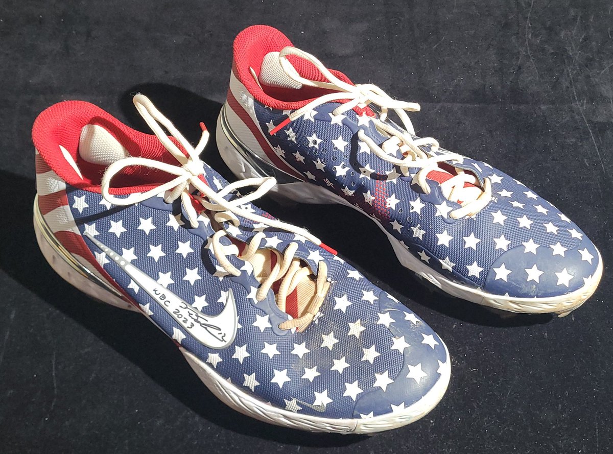 Hunt Auctions tweet media