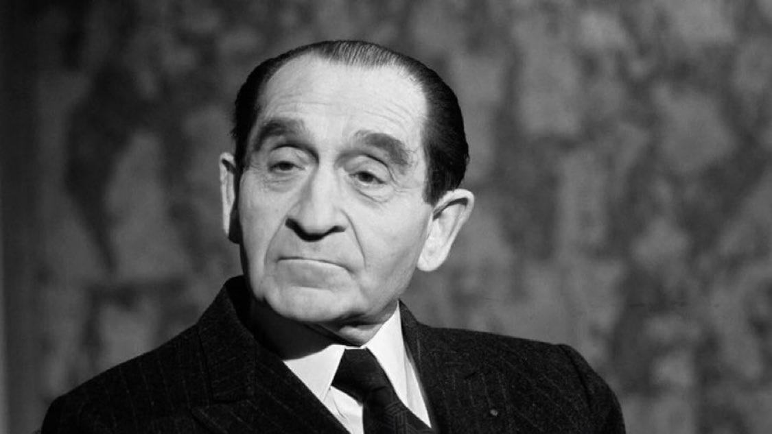 “La démocratie, c'est beaucoup plus que la pratique des élections et le gouvernement de la majorité : c'est un type de moeurs, de vertu, de scrupule, de sens civique, de respect de l'adversaire, c'est un code moral.”
Pierre Mendès France