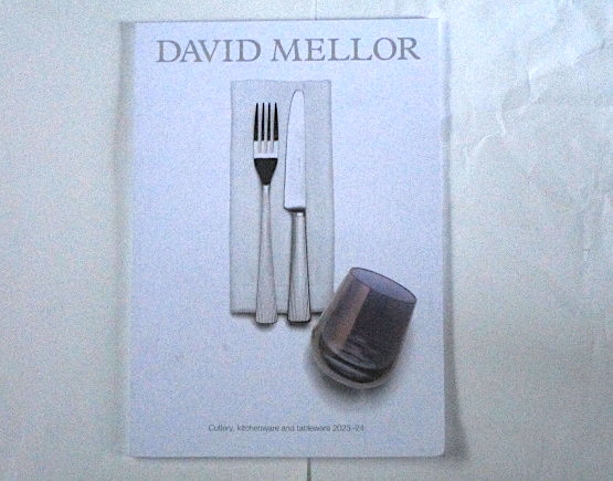 ［イギリスは大人かわいい！］
私のとっての聖地巡礼、David Mellorの、キッチン＆テーブル周りのカタログ その2

ricorice.exblog.jp/30602817/