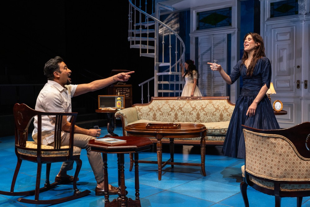 BuzzCenterStage tweet media