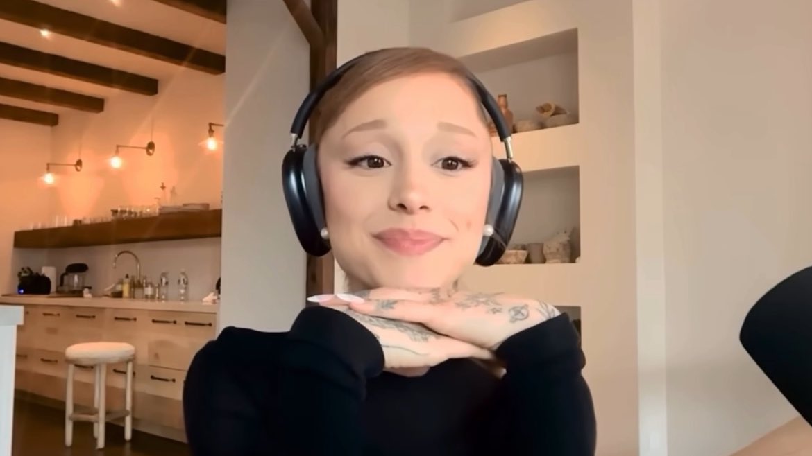 sammy is seeing Ariana ♡ tweet media