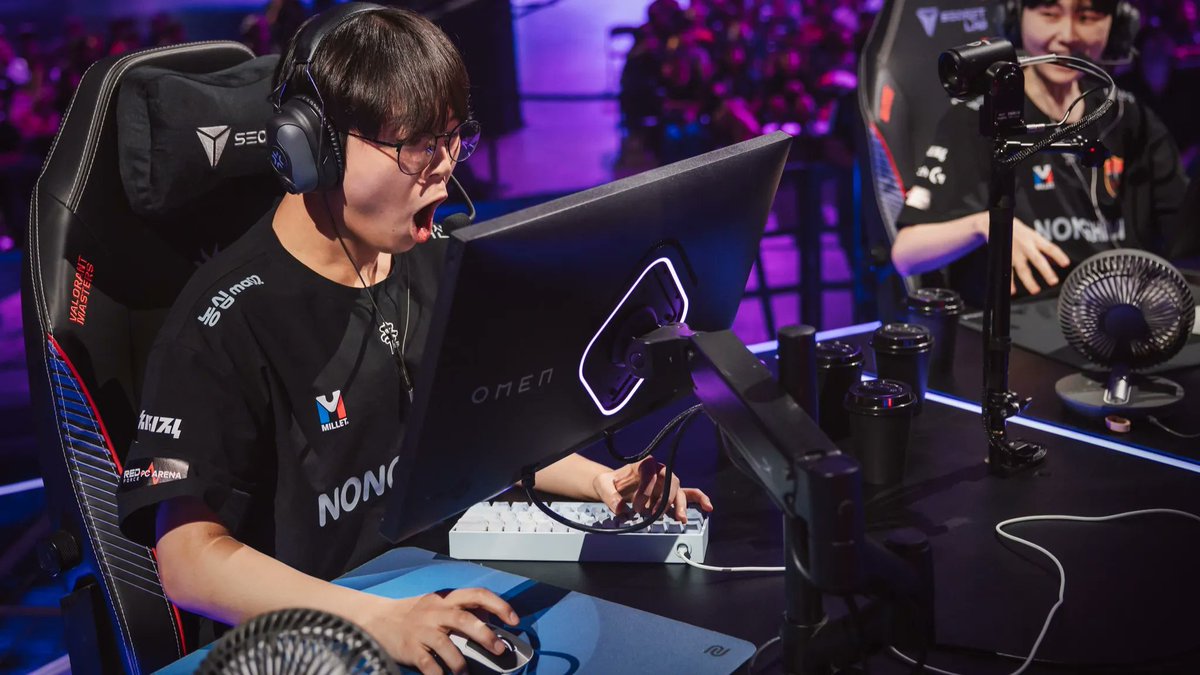 Esports_stories's tweet image. 【Pick Up MVP Player】シンプルに疑問。Dambi選手、腕を360°振ってもマウスが吹っ飛ばないのは何故？— NS Dambi選手のデバイス・設定・セットアップ（3月10日）
👉e-sportsgg.com/News/dbK89mIz

#VALORANT #VCT #VALORANTMasters #ESGG