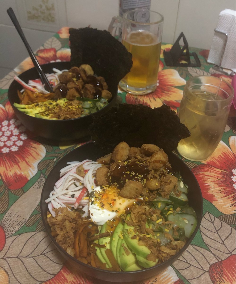 SommelierSono's tweet photo. E digo mais: depois que você toma gosto pelo preparo,  o poke/sushi feito do seu jeitinho fica MUITO mais gostoso ❤️ https://t.co/Fcv9QjplHK