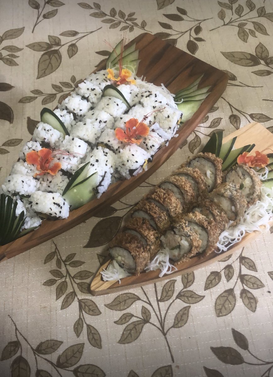 SommelierSono's tweet photo. E digo mais: depois que você toma gosto pelo preparo,  o poke/sushi feito do seu jeitinho fica MUITO mais gostoso ❤️ https://t.co/Fcv9QjplHK