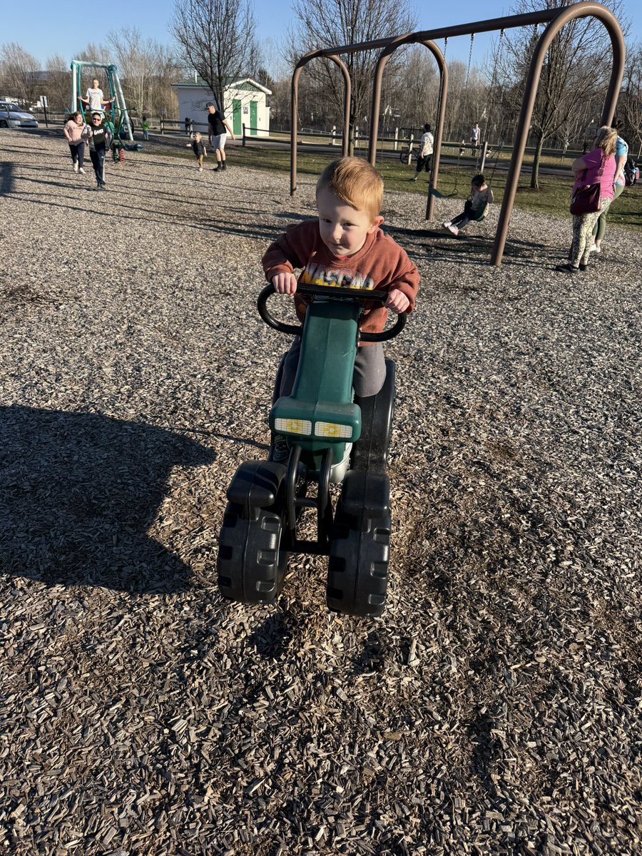 Cait Seamster tweet media