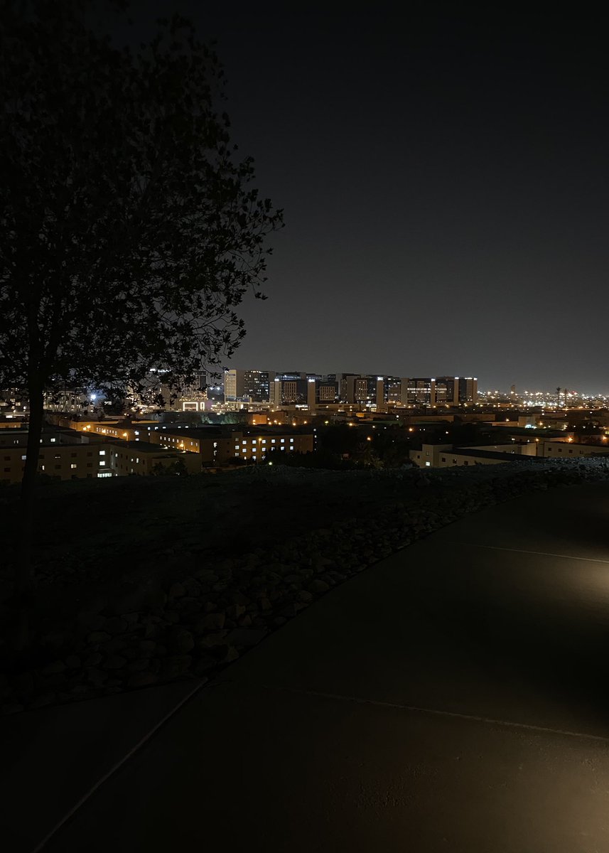 夜 (@aurcllara) on Twitter photo 